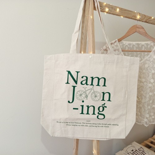 Namjoon-ing Kanvas Körüklü Tote Çanta (Çıtçıtlı-İç Cepli,320 gr-%100 Pamuk)